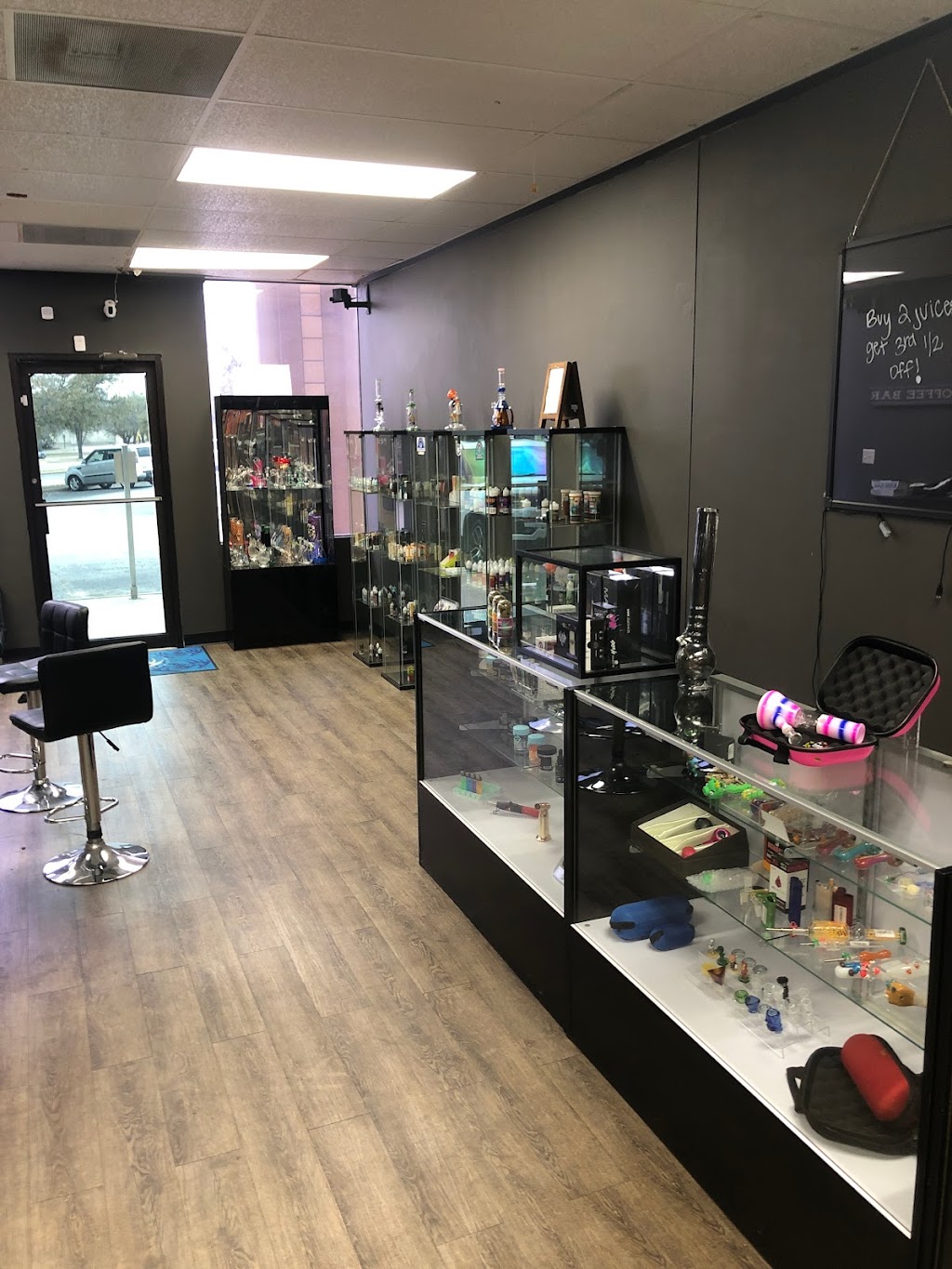 Vaped up Dripped out, LLC | 3407 Wells Branch Pkwy #675, Austin, TX 78728, USA | Phone: (512) 704-4349