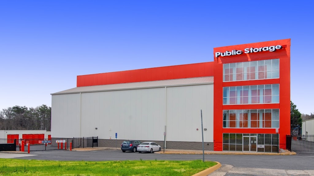 Public Storage | 14601 Lee Hwy, Centreville, VA 20121, USA | Phone: (703) 988-3710