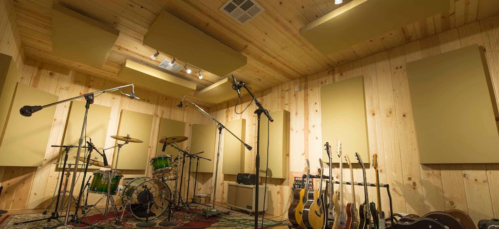 A Room Studios | 513 Union Pl, Brea, CA 92821, USA | Phone: (714) 356-9921