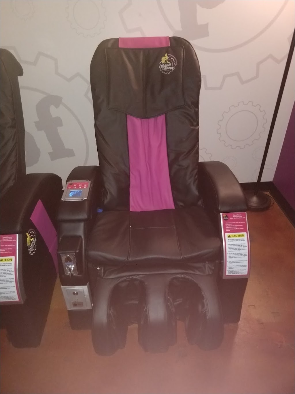 Planet Fitness | 2740 Valwood Pkwy Ste 147, Farmers Branch, TX 75234, USA | Phone: (214) 814-5878