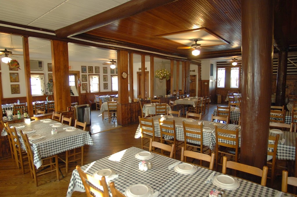 Tanglewood Ordinary Restaurant | 2210 River Rd W, Maidens, VA 23102, USA | Phone: (804) 556-3284