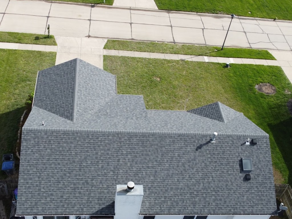 Your Professional Roofer | 8 Jason Ct, St Charles, MO 63304, USA | Phone: (636) 866-5660