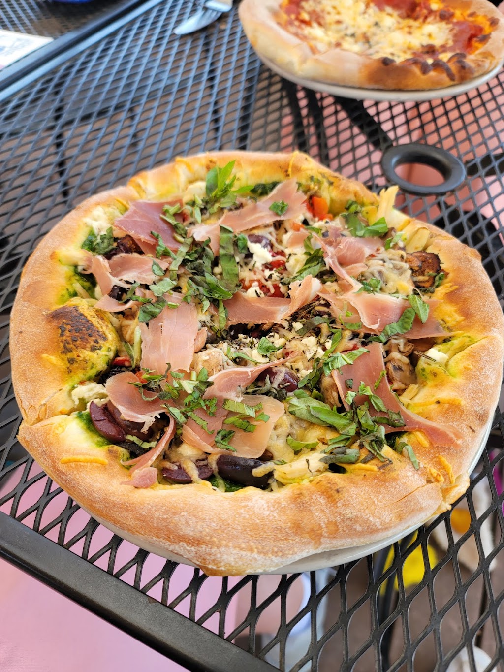 The Wedge Pizzeria | 4709 N Western Ave, Oklahoma City, OK 73118, USA | Phone: (405) 602-3477