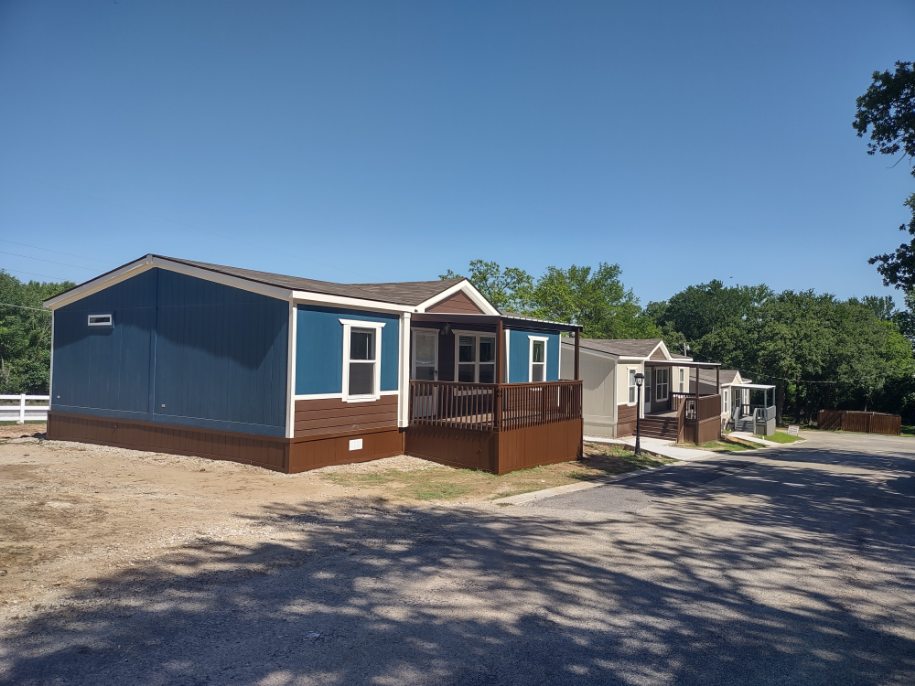 Green Oaks Mobile Home Community | 6919 9 Mile Azle Rd, Fort Worth, TX 76135 | Phone: (972) 376-0875