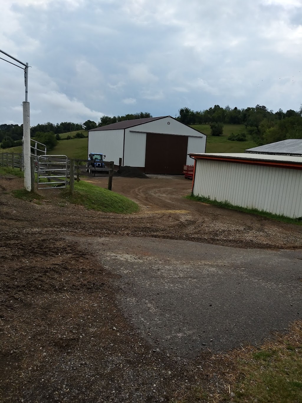 Rolling Hills Ranch 677 Hickory Grade Rd, Bridgeville, PA 15017