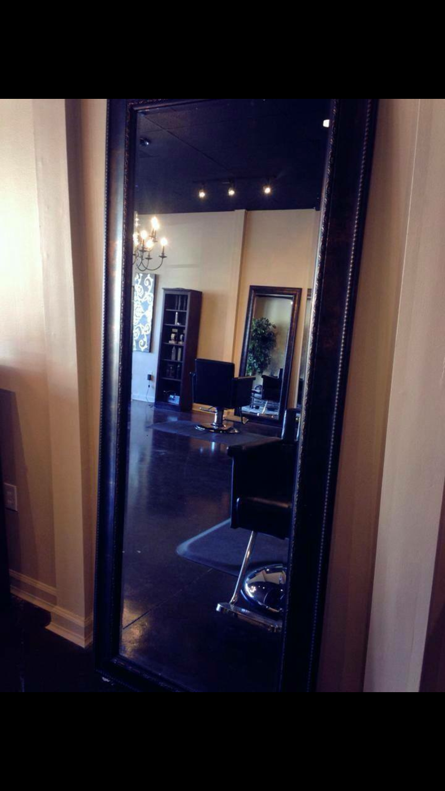 Romeo and Rubys Salon | 264 McLaws Cir STE J, Williamsburg, VA 23185, USA | Phone: (757) 298-4656