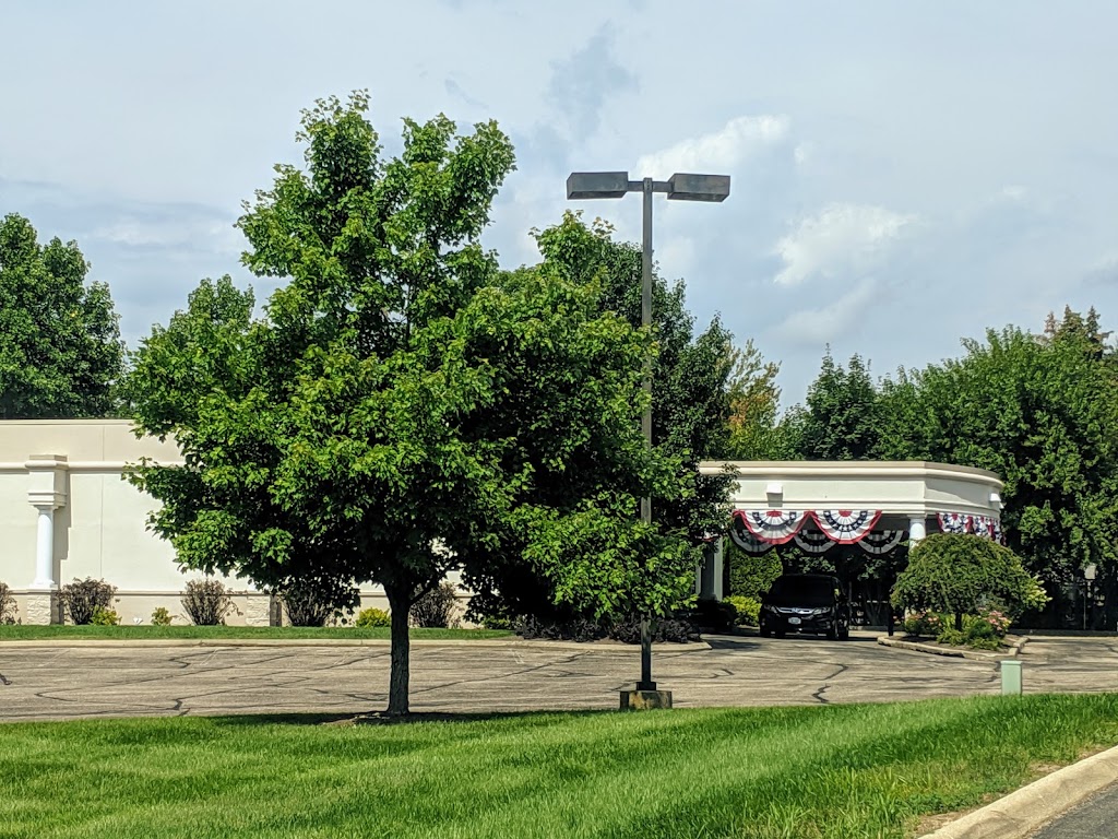 Ogle & Paul R. Young Funeral Home | 5086 College Corner Pike, Oxford, OH 45056, USA | Phone: (513) 523-4411