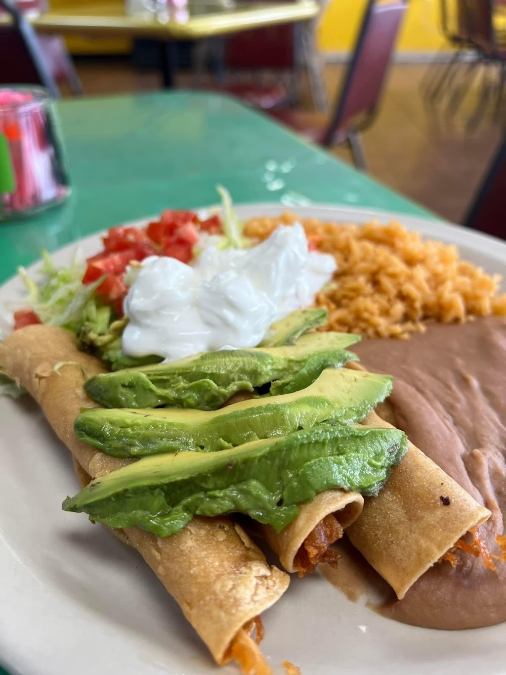 Panchos Mexican Restaurant | 1005 Enrique M. Barrera Pkwy, San Antonio, TX 78237, USA | Phone: (210) 433-2800