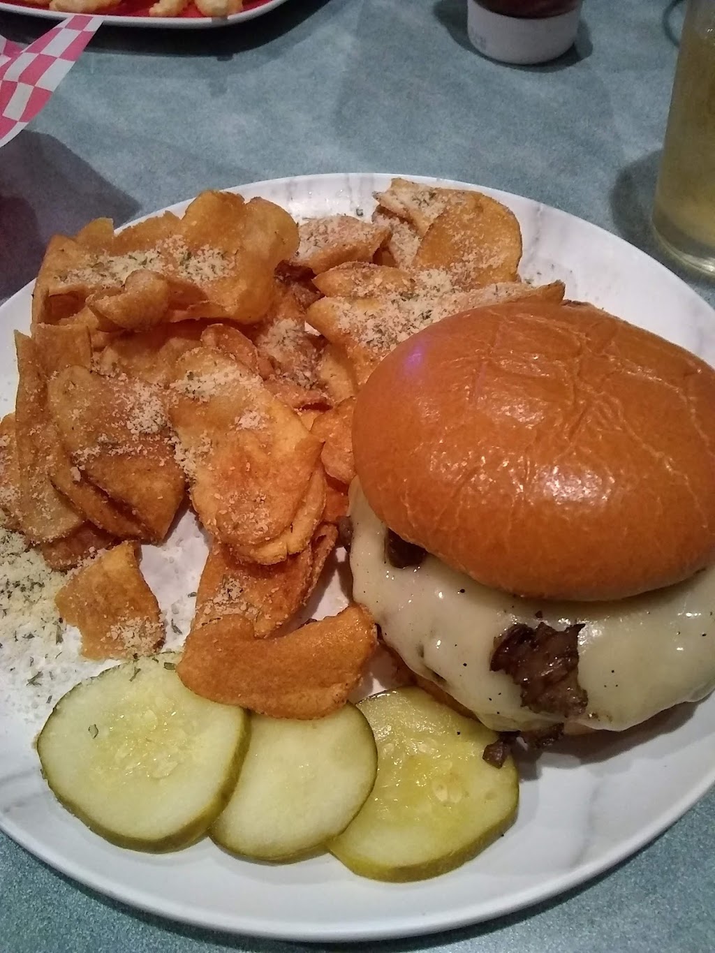 Ox & Cats Sports Bar & Grill LLC | W302 N9510 County Hwy E, Hartland, WI 53029, USA | Phone: (262) 966-9640