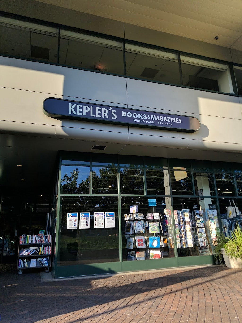 Keplers Books | 1010 El Camino Real #100, Menlo Park, CA 94025, USA | Phone: (650) 324-4321