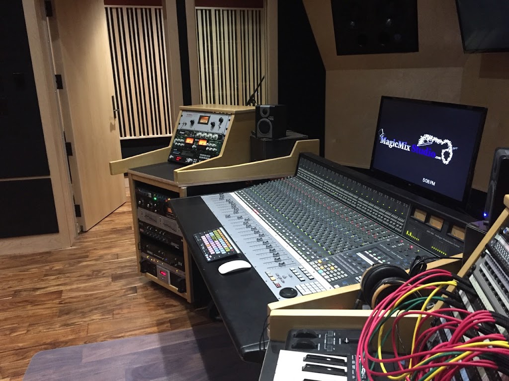 MagicMix Studio | 17904 SE May Valley Rd, Renton, WA 98059, USA | Phone: (206) 595-1865