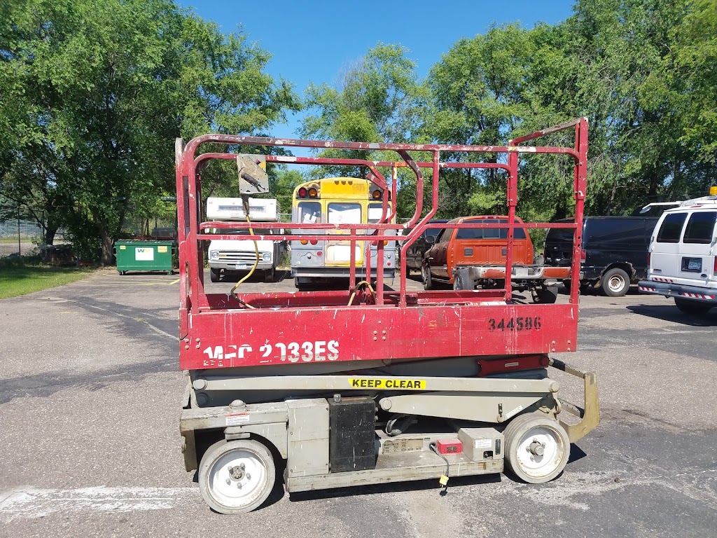 T & R Lift Truck Inc. | 23515 Ulysses St NE, East Bethel, MN 55005, USA | Phone: (763) 434-3048