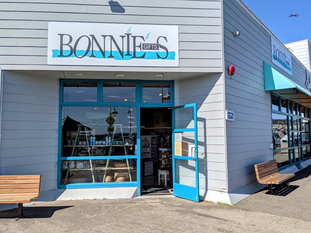 Bonnies Gift Shop | 17 Municipal Wharf # B, Santa Cruz, CA 95060, USA | Phone: (831) 458-1144