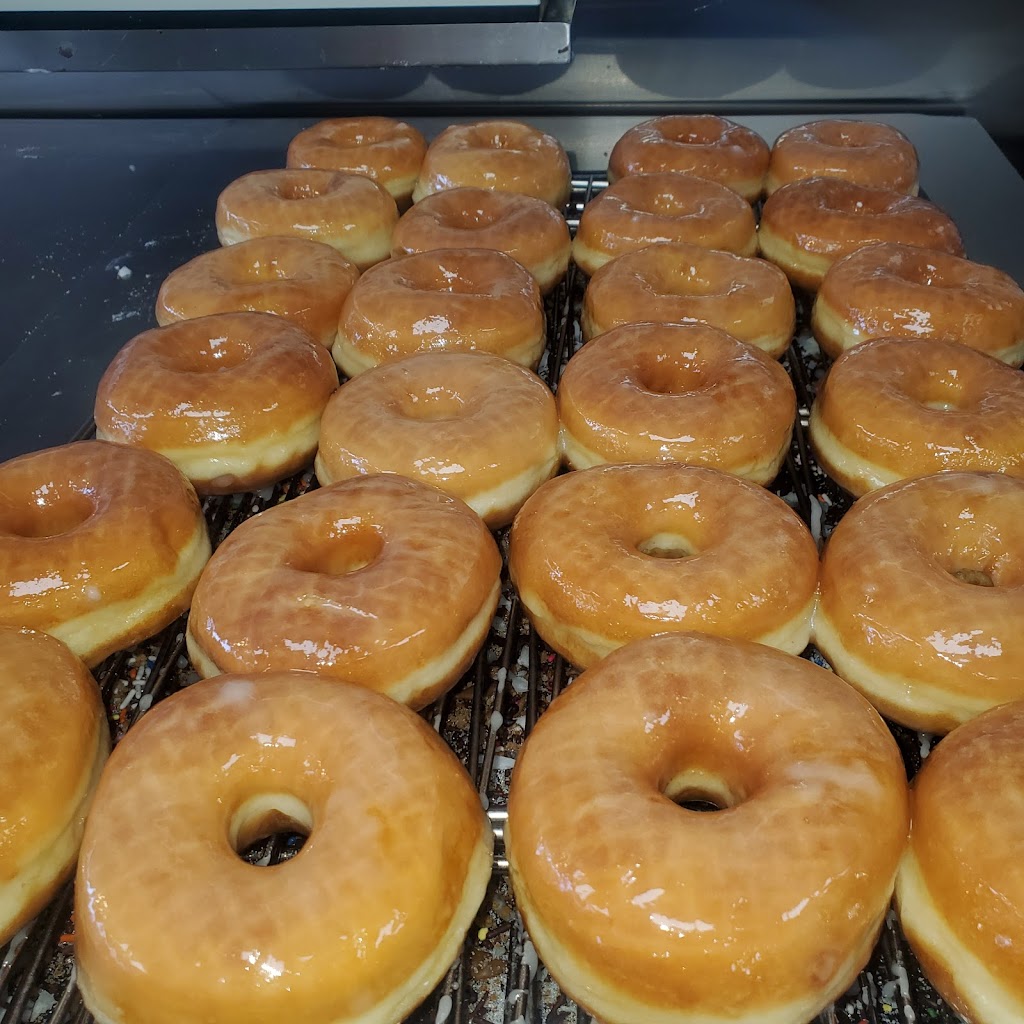 Winchells Donut House | 603 E University Dr Ste D, Carson, CA 90746, USA | Phone: (424) 340-2838