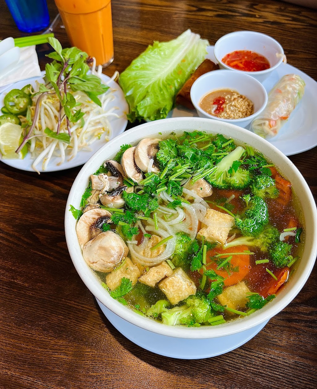 Glendale Phở Co. | 102 S Glendale Ave, Glendale, CA 91205, USA | Phone: (818) 243-8867