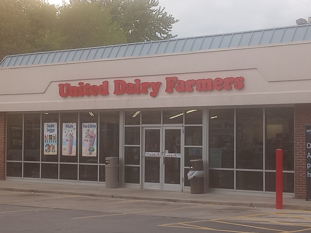 United Dairy Farmers | 101 N Cherry St, Marysville, OH 43040, USA | Phone: (937) 644-0325