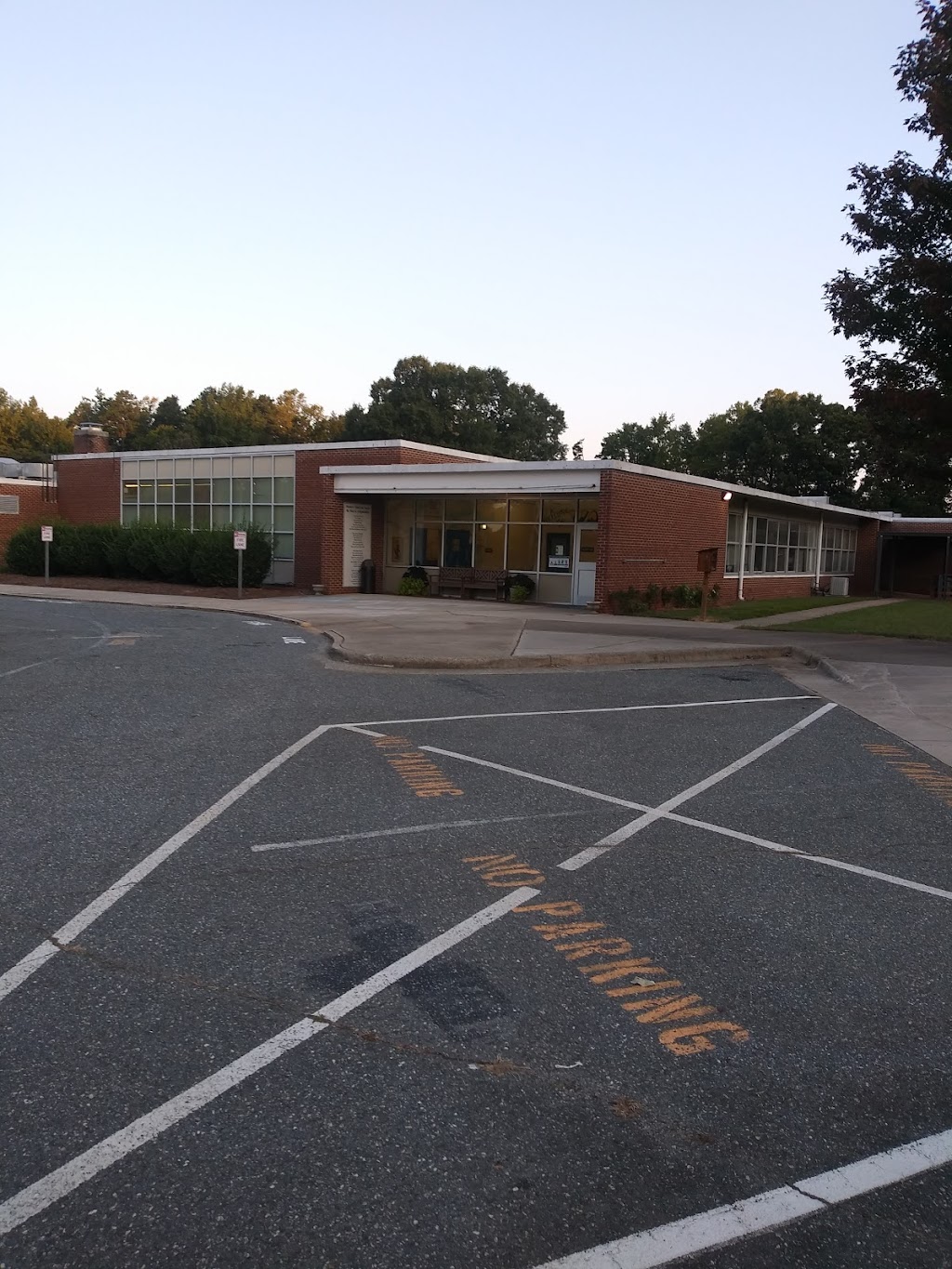 Vandalia Elementary School | 407 E Vandalia Rd, Greensboro, NC 27406, USA | Phone: (336) 370-8275