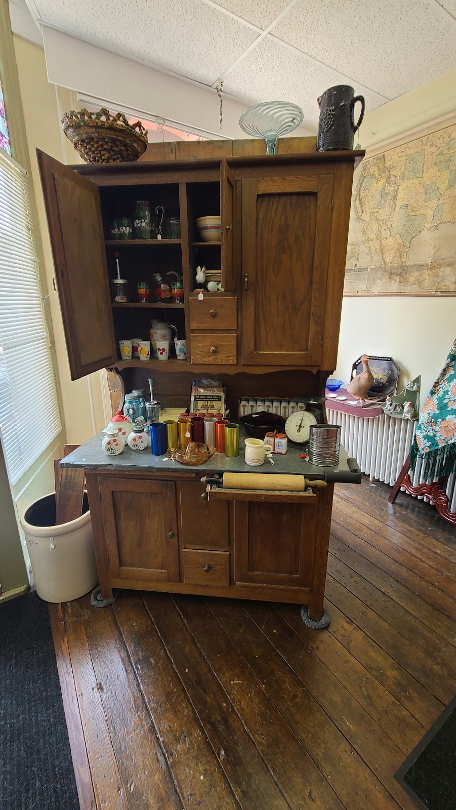 Carriage House Antiques | 22159 Main St, Oldenburg, IN 47036, USA | Phone: (812) 932-2070