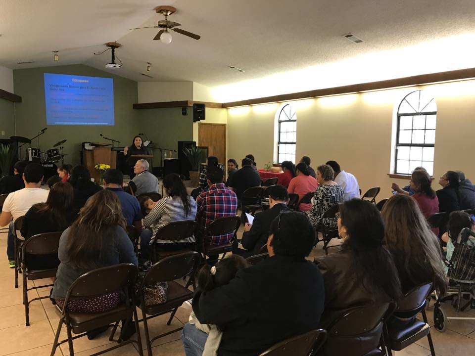 Iglesia Monte Horeb | 427 N Marlborough Ave, Dallas, TX 75208, USA | Phone: (214) 907-6309