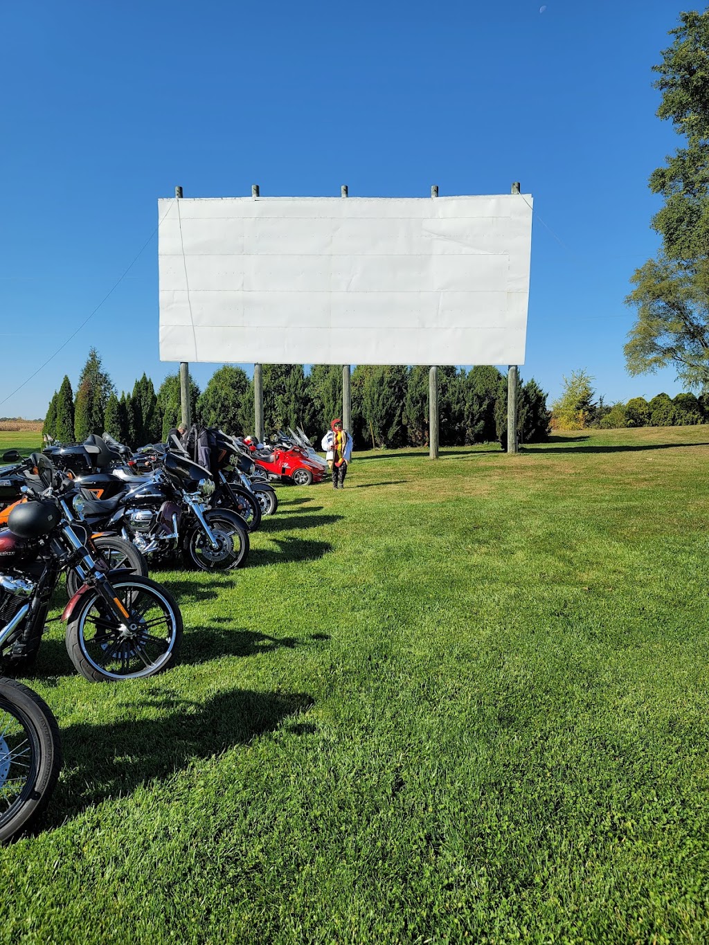 Field of Dreams Drive In Theater - Liberty Center | V602 Township Rd 6, Liberty Center, OH 43532, USA | Phone: (877) 343-5334