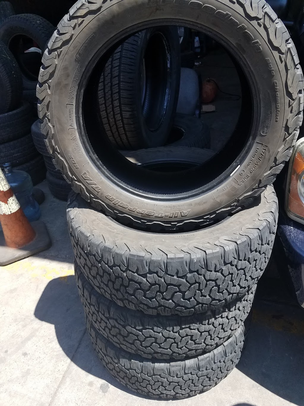 JIREH TIRES CENTER | 3506 San Eduardo Ave, Laredo, TX 78041, USA | Phone: (956) 722-8744