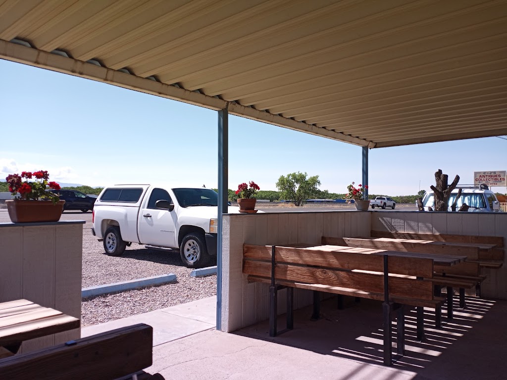 C & Js Restaurant | 4243 Hwy 314 SW, Los Lunas, NM 87031, USA | Phone: (505) 865-4231