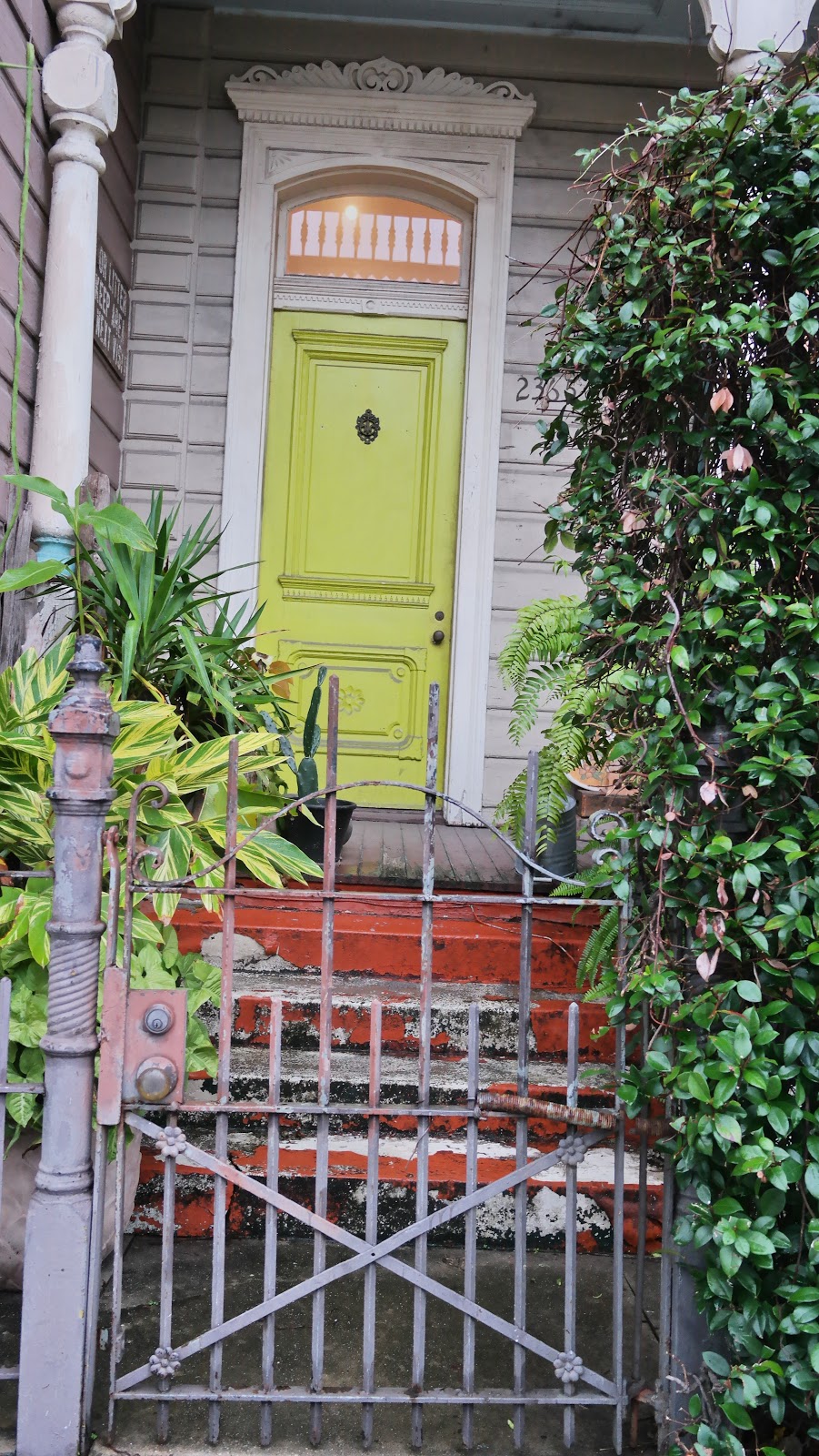 Garden District House | 1660 Annunciation St, New Orleans, LA 70130, USA | Phone: (504) 644-2199