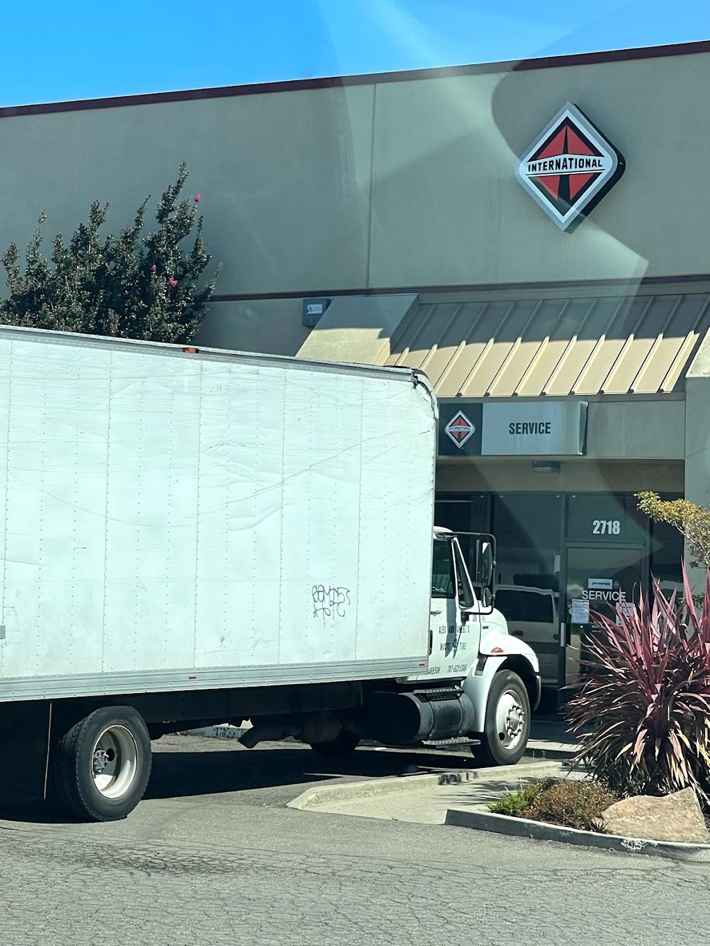 Peterson Trucks Inc. | 2712 Teagarden St, San Leandro, CA 94577, USA | Phone: (510) 618-5550