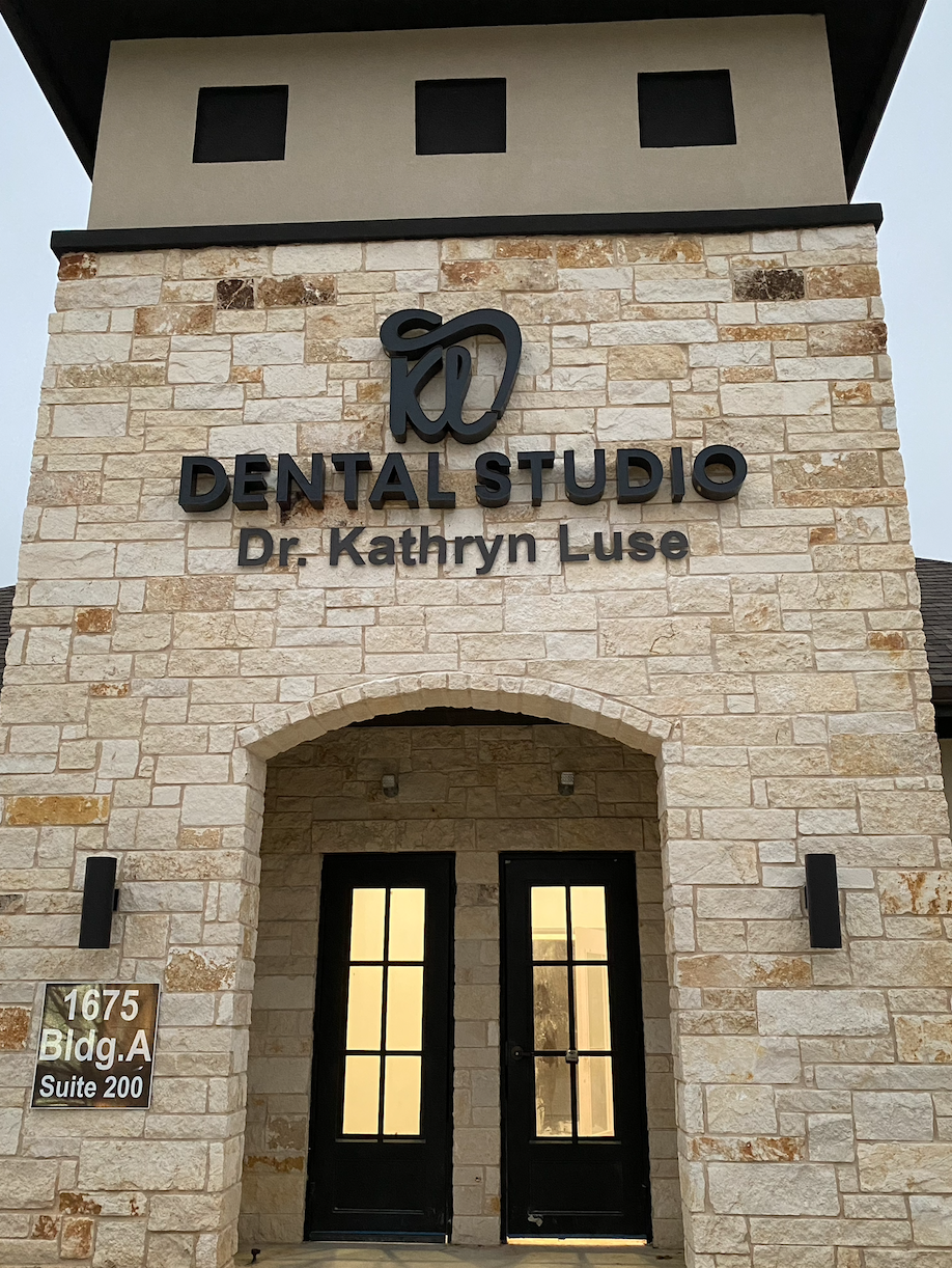 KL Dental Studio | 1675 N Tarrant Pkwy suite 200, Keller, TX 76248, USA | Phone: (817) 285-5371