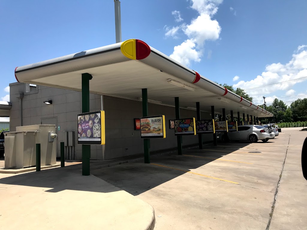 Sonic Drive-In | 955 US-90 East, Castroville, TX 78009, USA | Phone: (830) 931-6363