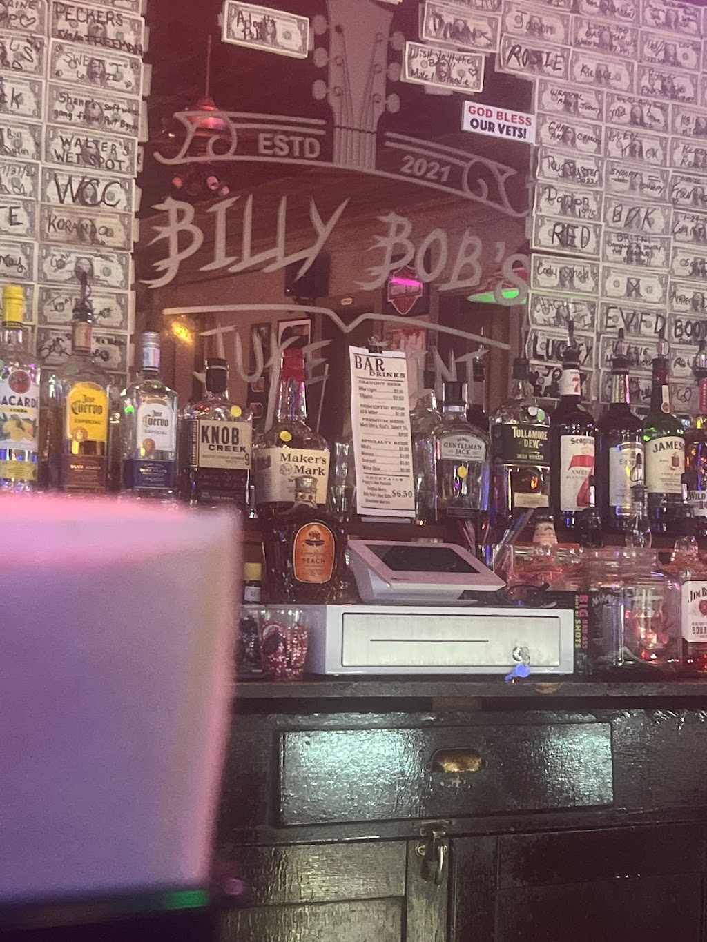 Billy Bobs Juke Joint | 602 Liberty St, Evansville, IL 62242, USA | Phone: (618) 853-2252