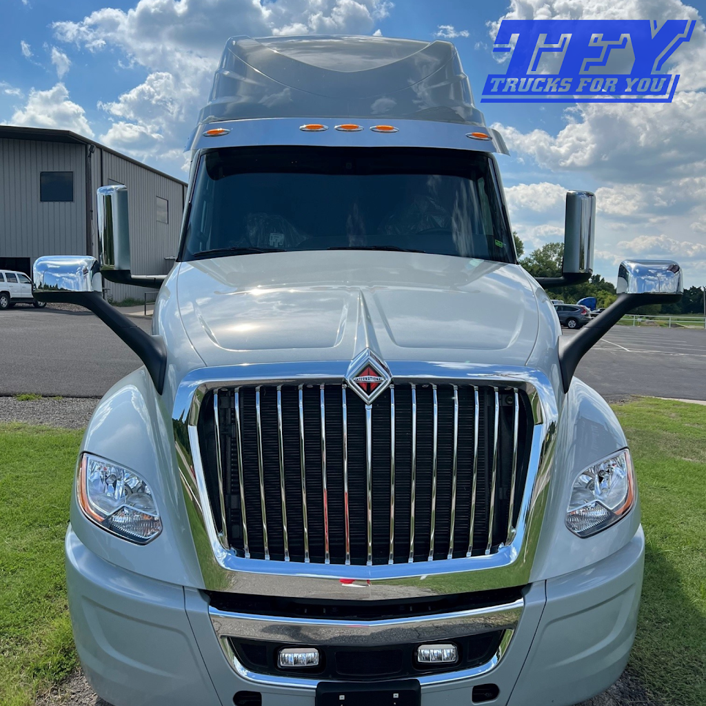 Trucks For You | 3303 N 32nd St, Muskogee, OK 74401, USA | Phone: (800) 256-4805