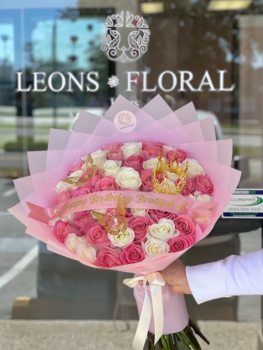Leons Floral | 5800 Camp Bowie Blvd Suite 122, Fort Worth, TX 76107, USA | Phone: (817) 782-9668