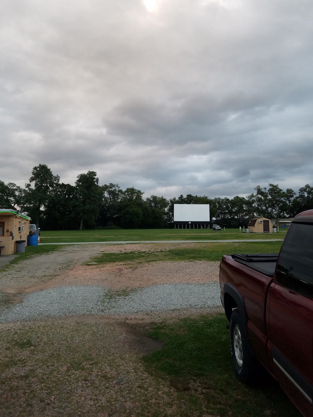 Evergreen Drive-In Theater | 309 Drive in Ln, Mt Pleasant, PA 15666, USA | Phone: (724) 547-4747