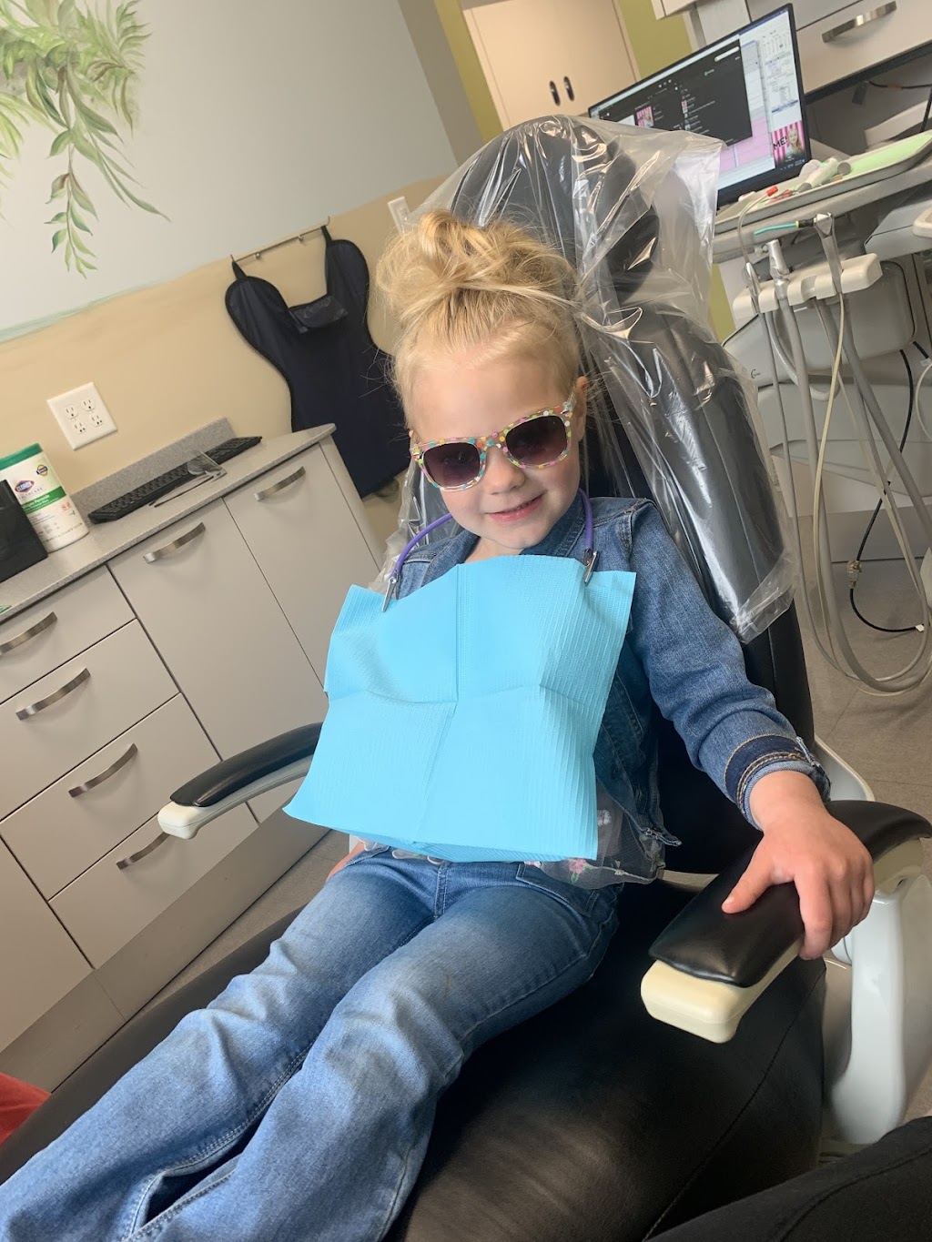 Small World Childrens Dentistry | 1207 George Towne Dr, Pewaukee, WI 53072, USA | Phone: (262) 780-9996