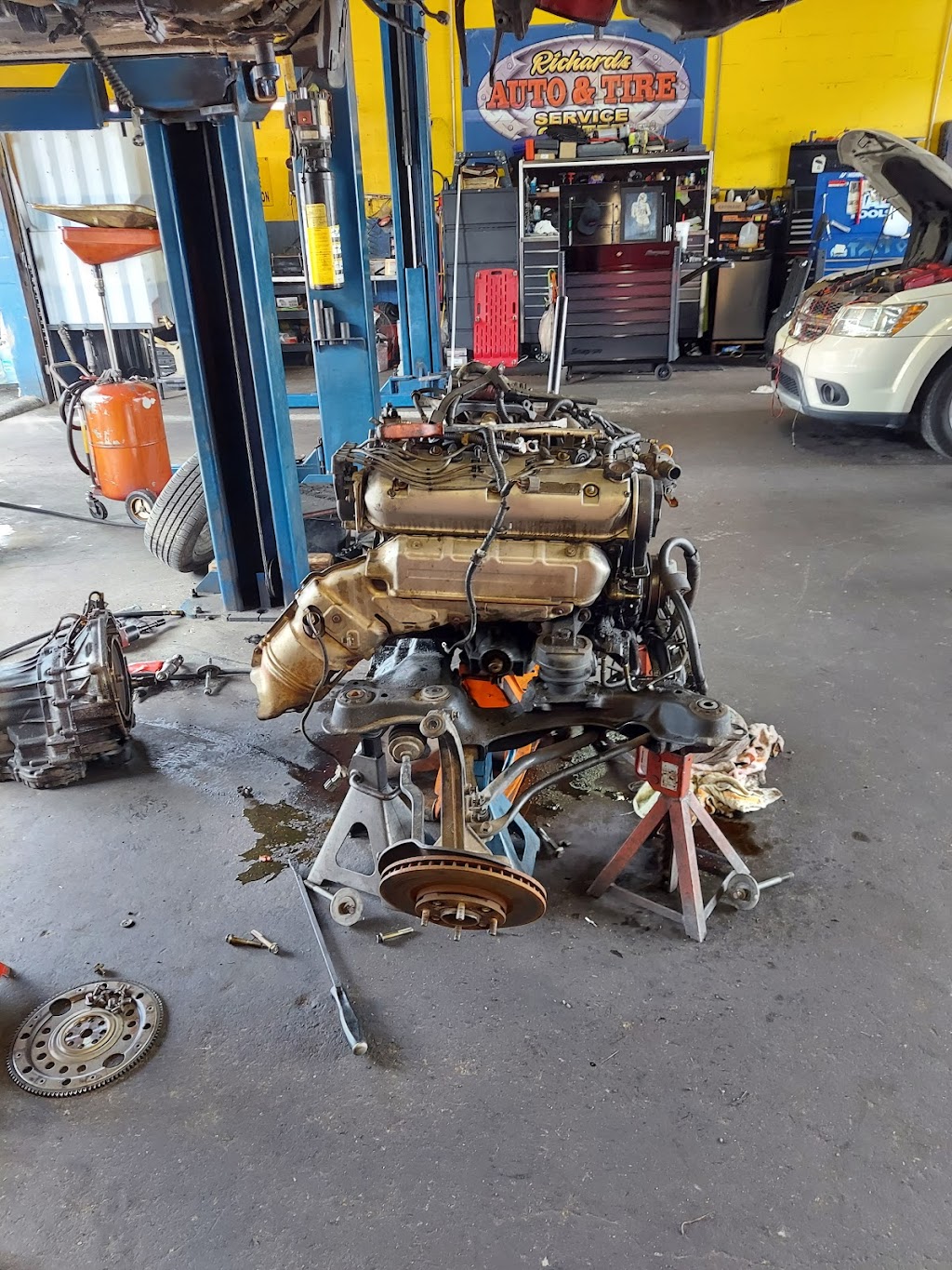 Richards Auto & Tire Service Center | 17426 US-19, Hudson, FL 34667, USA | Phone: (727) 861-7474