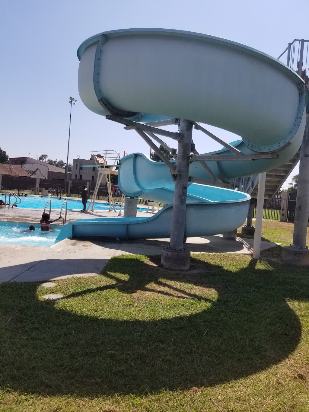 Gonzales Park | 1101 W Cressey St, Compton, CA 90222, USA | Phone: (310) 537-5347