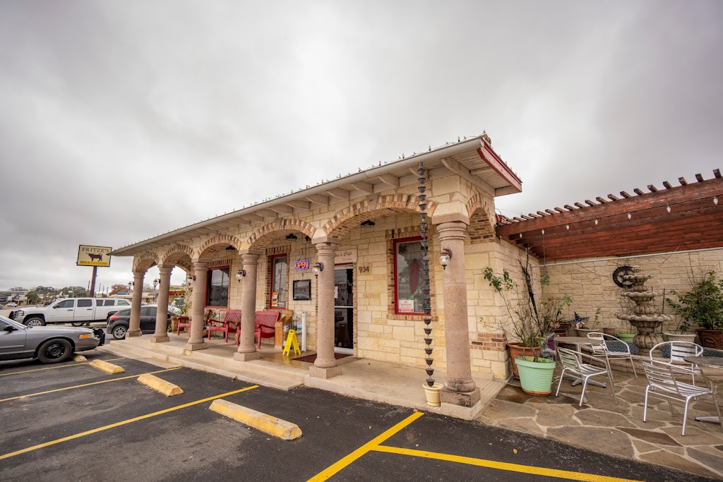 Magues Cafe | 934 N Main St, Boerne, TX 78006, USA | Phone: (830) 249-9168