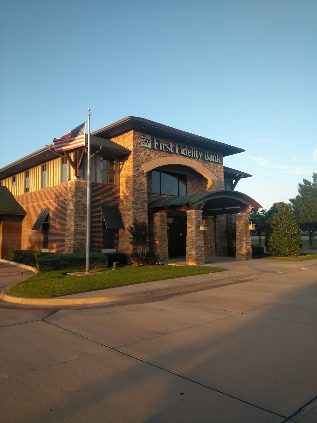 First Fidelity Bank - Coffee Creek | 725 W Covell Rd, Edmond, OK 73003, USA | Phone: (405) 416-2222