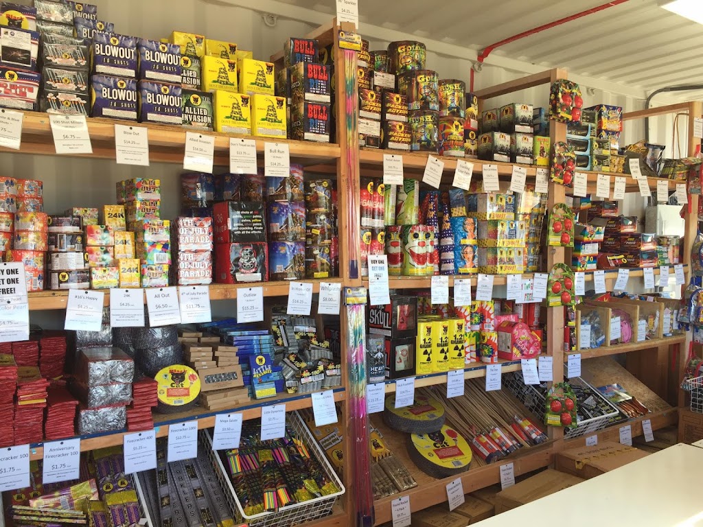 Light It Up Fireworks | 7126 S Farm to Market 548, Royse City, TX 75189, USA | Phone: (214) 502-3674