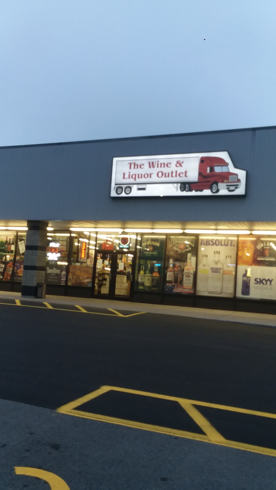 The Wine & Liquor Outlet | 5900 S Transit Rd, Lockport, NY 14094, USA | Phone: (716) 434-4700