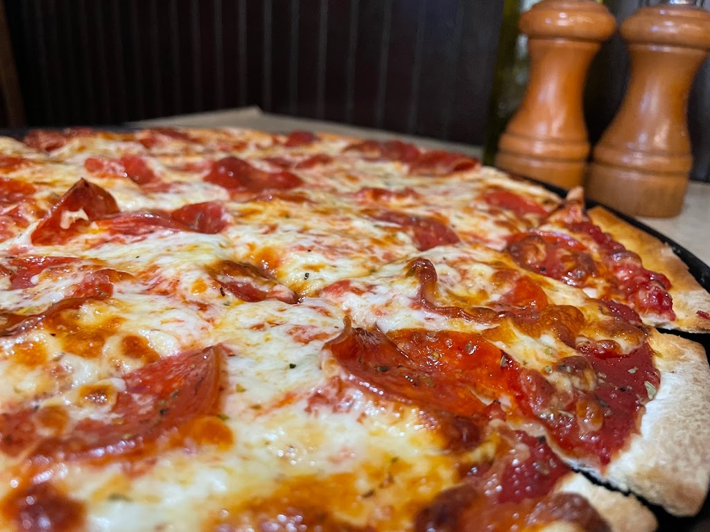 Macianos Pizza & Pastaria | 271 W Townline Rd #150, Vernon Hills, IL 60061, USA | Phone: (847) 362-2424