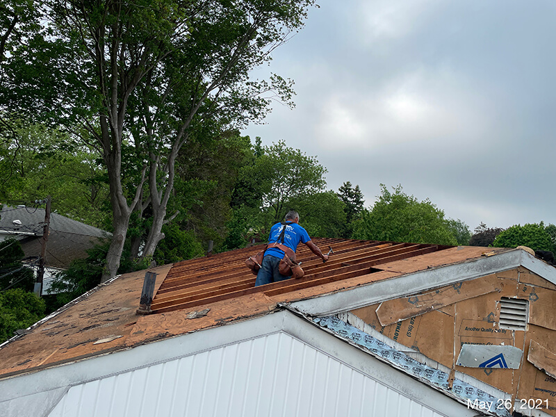 Nassau Roofing Experts - Roof Replacement Contractors | 167 Salem Rd, Westbury, NY 11590, USA | Phone: (516) 636-0012