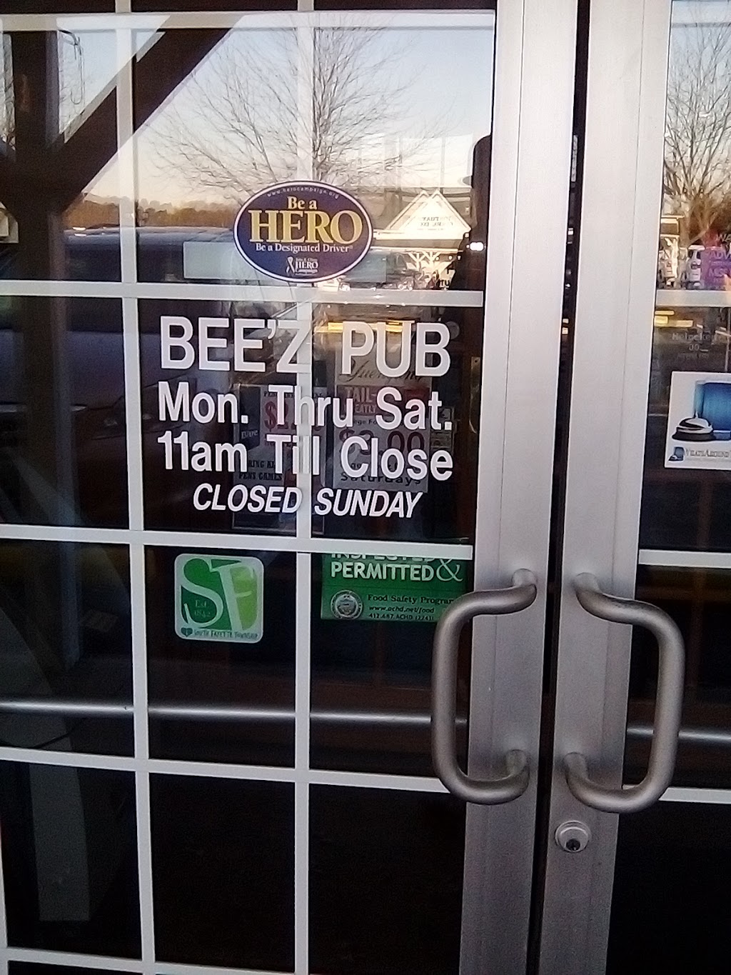 Beez Bistro & Pub | 3249 Washington Pike, Bridgeville, PA 15017, USA | Phone: (412) 257-9877