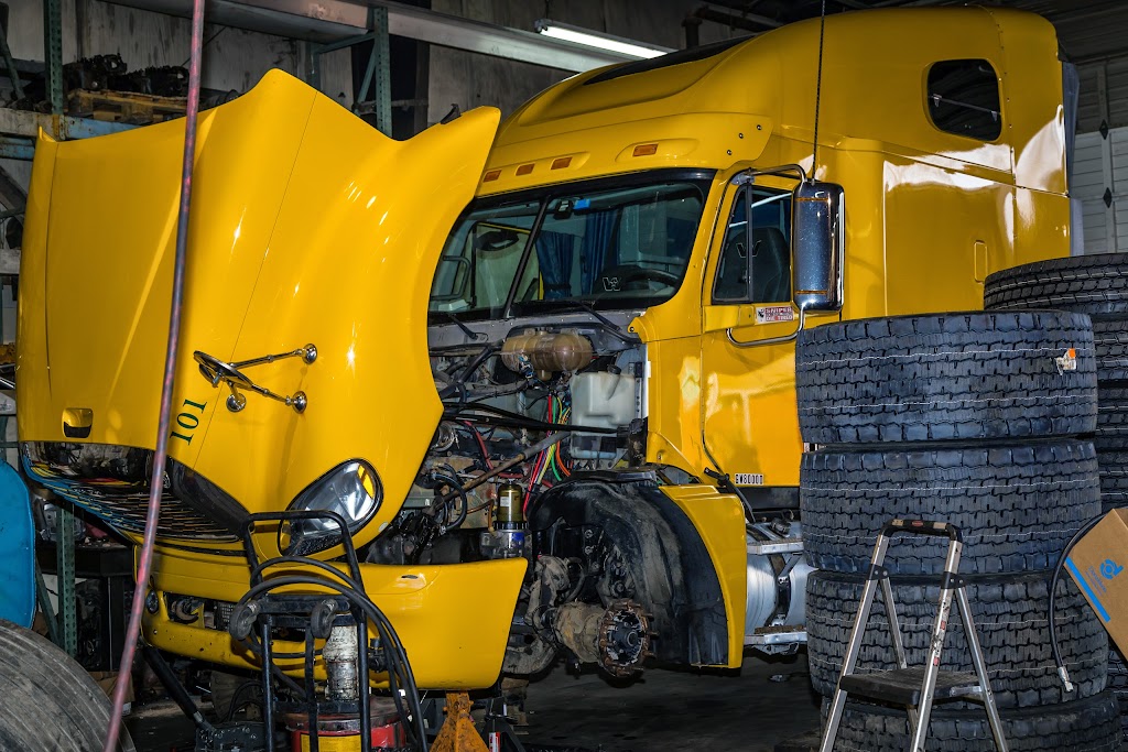 Tacoma Truck Repair Center | 7402 Pacific Hwy E, Milton, WA 98354, USA | Phone: (253) 231-5500