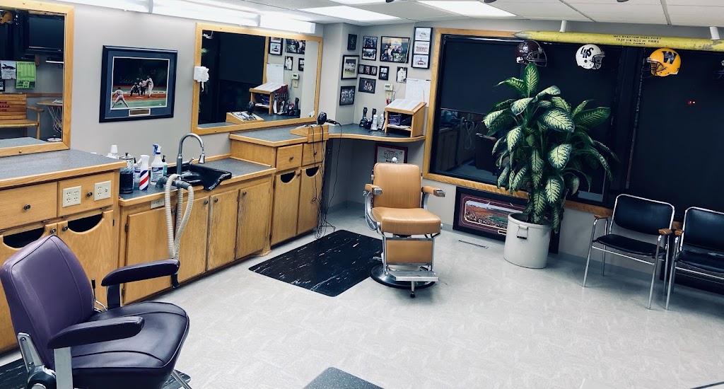 Bobs Barber Shop Waconia | 124 W Main St, Waconia, MN 55387, USA | Phone: (952) 442-2345