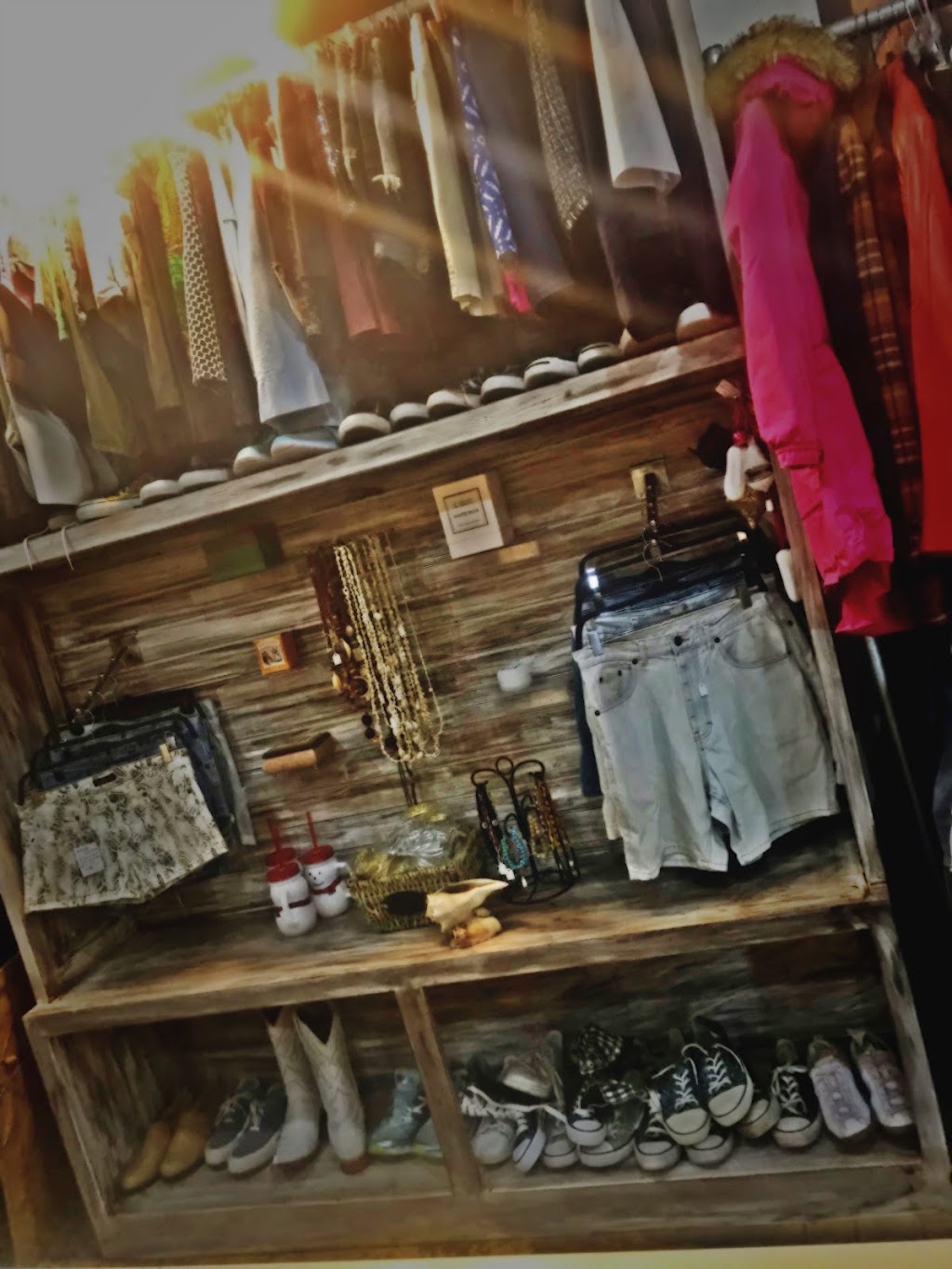 Thrifty store Infinite Boutique | 634-700 E Commonwealth Ave, Fullerton, CA 92831 | Phone: (714) 561-7798