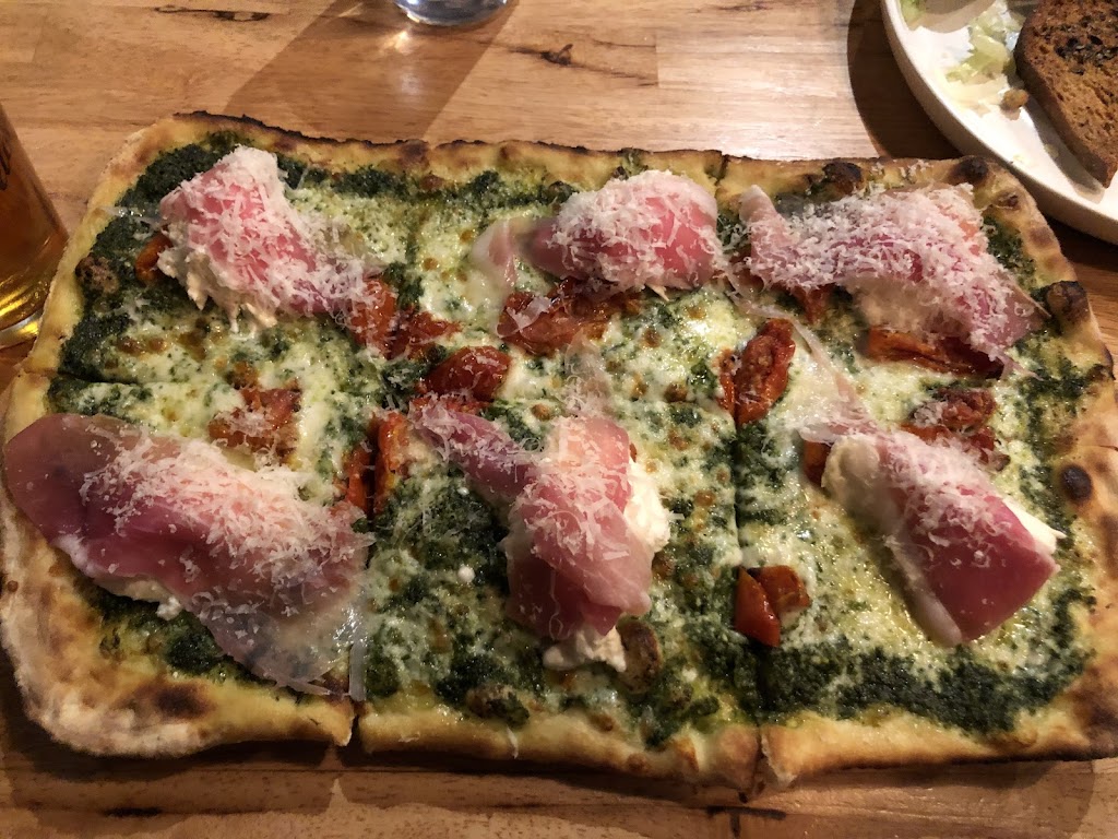 Wood & Fire Neapolitan Style Pizza 118 Brook St, Scarsdale, NY 10583