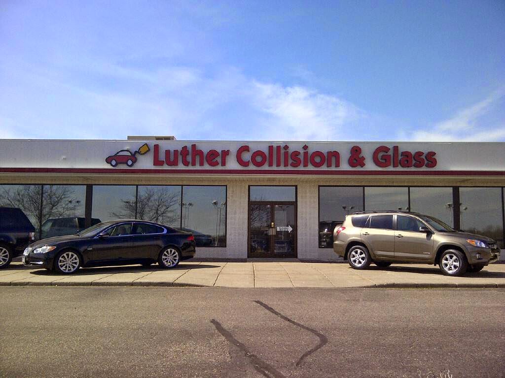 Luther Collision & Glass Plymouth | 9825 56th Ave N, Plymouth, MN 55442, USA | Phone: (612) 284-3673