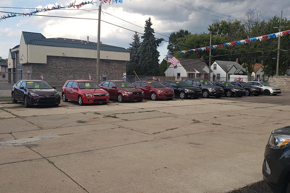 Connect Auto Sales | 4413 S Beech Daly St, Dearborn Heights, MI 48125, USA | Phone: (313) 413-3400
